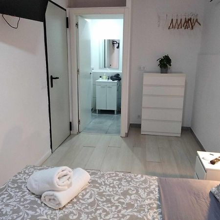 Hostal Urban Basic L'Hospitalet de Llobregat Quarto foto